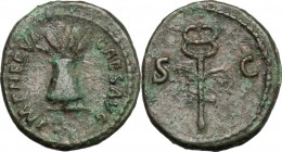 Nerva (96-98). AE Quadrans, 98 AD. D/ Modius with four corn-ears. R/ Winged caduceus. RIC 113. AE. g. 2.55 mm. 17.00 Dark green patina. About VF/Good ...
