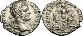 Septimius Severus (193-211). AR Denarius, 195 AD. D/ Head right, laureate. R/ Trophy; on both side, seated captive. RIC 63. AR. g. 2.78 mm. 18.00 Good...