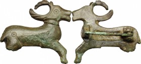 Bronze fibula in the shape of deer.
 With pleasant green patina.
 Roman period, 1st-3rd century AD.
 37 x 35 mm.