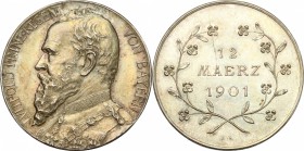 Germany. Bayern. Luitpold, Prince regent (1886-1912). AR Medal, 1901. D/ Bust left. R/ Inscription within blooming branches. Hauser 179. AR. g. 6.70 m...