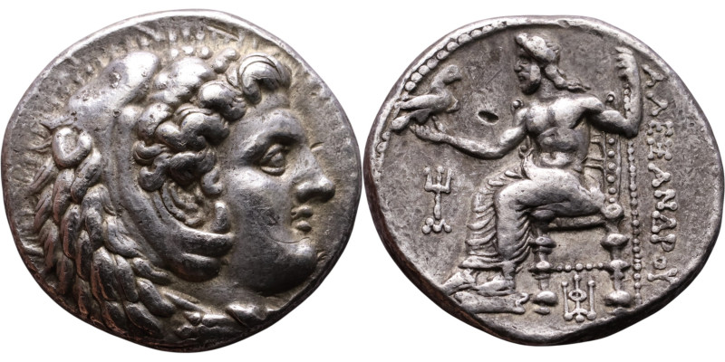Alexander III (336-323 BC) Tetradrachm Obverse: Head of Herakles to right, weari...