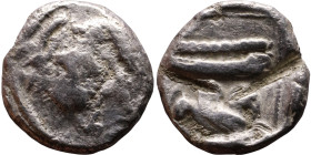 PHOENICIA: Sidon (4th century) Ar Obol Obverse: Galley l.; legend in Phoenician, Reverse. Persian king battling lion

Weight:14mm 2,98g