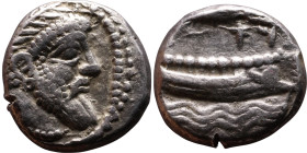 Phoenicia, Arados. Uncertain king. Circa 380-351/0 BC. AR Obol - 1/12 Shekel

Weight:19mm 3,47g