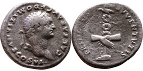 Domitian (81-96) Denarius. Obverse: Bust of emperor. Reverse: Clasped hands before a standard set on a ship’s prow.

Weight:19mm 2,88g