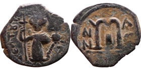 Constans II (641-668) Follis. Obverse: Imperial figure holding cross and globus Reverse: m and inscription

Weight:20mm 2,16g

Artificial sand pat...