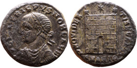 Crispus (317-326) Follis. Obverse: CRISPVS NOB CAES, laureate bust. Reverse: PROVIDENTIA CAESS Campgate

Weight:18mm 2,84g