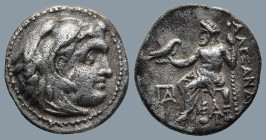 KINGS of MACEDON. Alexander III ‘the Great’ (336-323 BC).Kolophon
AR Drachm (17,3mm 4g)
Obv: Head of Herakles right, wearing lion skin.
Rev: AΛEΞAN...