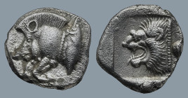 MYSIA. Kyzikos. (Circa 450-400 BC).
AR Diobol (10,26mm 1,23g)
Obv: Forepart of boar left; to right, tunny upwards.
Rev: Head of lion left within in...