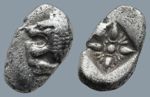 IONIA. Miletos. (Late 6th-early 5th centuries BC).
AR Diobol (8,4mm 1,12g)
Obv: Forepart of lion right, head left.
Rev: Stellate floral design; all...