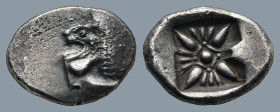 IONIA. Miletos. (Late 6th-early 5th centuries BC).
AR Diobol (9,3mm 0,98g)
Obv: Forepart of lion right, head left.
Rev: Stellate floral design; all...