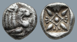 IONIA. Miletos. (6th-5th centuries BC).
AR Diobol (9mm 1,09g)
Obv: Forepart of lion to left, head turned to right.
Rev: Stellate pattern within inc...