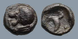 IONIA. Miletos. (Late 6th-early 5th century BC)
AR Hemiobol (5,7mm 0,27g)
Obv: Head of roaring lion left
Rev: Eagle standing left within incuse squ...