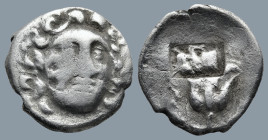 ISLANDS OFF CARIA. Rhodos. Rhodes. (Circa 2nd century BC)
AR Drachm (15,5mm 1,9g)
Obv: Radiate head of Helios facing, head turned slightly to right....