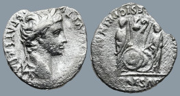 Augustus (27 BC-14 AD). Lugdunum (Lyon) mint
AR Denarius (18,5mm 3,1g)
Obv: CAESAR AVGVSTVS DIVI F PATER PATRIAE. Laureate head right.
Rev: C L CAE...