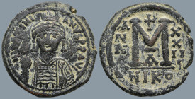 Justinian I (527-565 AD). Nicomedia. dated RY 23 = 549/50
AE Follis (34,8mm 20,1g)
Obv: DN IVSTINIANVS PP AVG. Helmeted and cuirassed bust facing, h...