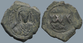 Phocas (AD 602-610). Kyzikos
AE Follis (32,9mm 12,1g)
Obv: D N FOCAS PERP AVG. Crowned bust of Phocas facing, wearing consular robes, holding mappa ...