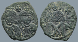 Constantine V Copronymus, with Leo IV and Leo III (741-775 AD). Constantinople
AE Follis (16,5mm 2,6g)
Obv: Crowned and draped facing busts of Const...