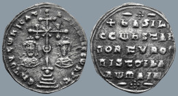 Basil II Bulgaroktonos with Constantine VIII (976-1025 AD). Constantinople.
AR Miliaresion (22,1mm 2,3g)
Obv: ЄҺ TOVTω ҺICAT ЬASILЄI C CωҺST. Crossl...