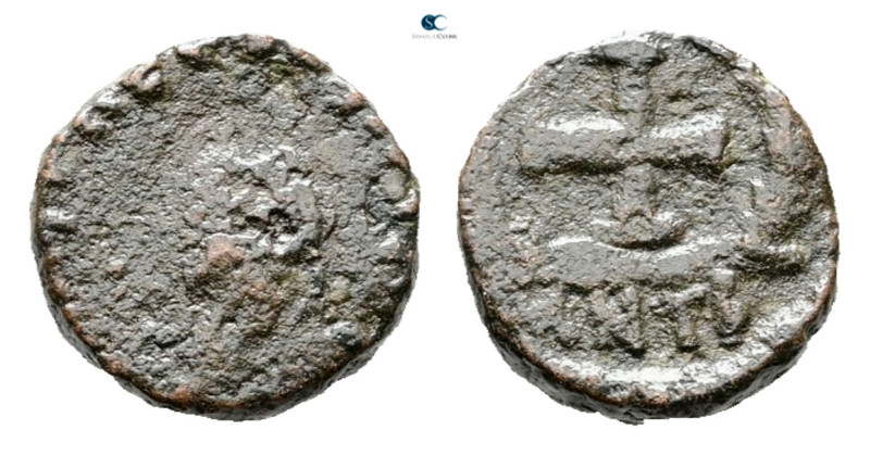 Theodosius II AD 402-450. Antioch
Nummus Æ

11 mm, 1,36 g



Fine