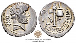Domitia. C. Domitius Calvinus. Denario de transición. 38 a.C. Huesca. (Ffc-685). (Craw-532/1). (Cal-546a). Anv.: Cabeza descubierta de Hércules barbad...