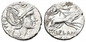 Flaminia. Denario. 109-108 a.C. Norte de Italia. (Ffc-708). (Craw-302/1). (Cal-579). Anv.: Cabeza de Roma a derecha, delante X y detrás ROMA. Rev.: Vi...