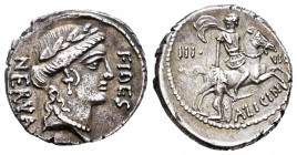Licinia. Denario. 47 a.C. Roma. (Ffc-808). (Craw-454-1). (Cal-894). Anv.: Cabeza laureada de la Felicidad a derecha, delante FIDES y detrás NERVA. Rev...