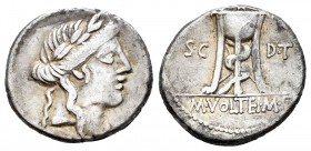 Volteia. Denario. 81 a.C. Roma. (Ffc-1235). (Craw-385-3). (Cal-1397). Rev.: Trípode con serpiente enroscada en su pata central, en el campo SC - DT y ...