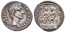 Augusto. C Sulpicius Platorinus. Denario. 13 a.C. Roma. (Ffc-328). (Ric-407). (Ch-529). Anv.: CAESAR AVGVSTVS. Cabeza desnuda a derecha. Rev.: (C S)VL...