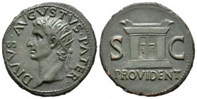 Augusto. Dupondio. 22-30 d.C. Roma. (Spink-1789, como As). (Ric-81). Anv.: DIVVS AVGVSTVS PATER. Busto radiado a izquierda. Rev.: PROVIDENT S C. Altar...