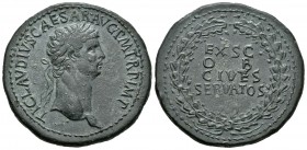 Claudio I. Sestercio. 41-42 d.C. Roma. (Spink-1849). (Ric-96). Anv.: TI CLAVDIVS CAESAR AVG P M TR P IMP. Cabeza laureada a derecha.. Rev.: EX SC / OB...