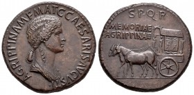 Agripina. Sestercio. 14-37 d.C. Roma. (Ric-55). (Ch-1). Anv.: AGRIPPINA MF MAT C CAESARIS AVGVSTI. Busto de Agripina a derecha. Rev.: SPQR MEMORIAE AG...