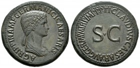Agripina. Sestercio. 42-43 d.C. Roma. (Ric-102). (Ch-3). Anv.: AGRIPPINA M F GERMANICI CAESARIS. Busto revestido a derecha. Rev.: TI CLAVDIVS CAESAR A...