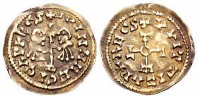 Egica y Witiza (698-702). Tremissis. Toleto (Toledo). (Cnv-571.23). Anv.: Bustos enfrentados de los reyes sosteniendo cruz sobre vástago, alrtedeor +I...