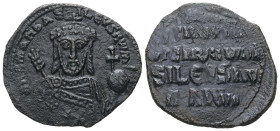Constantine VII Porphyrogenitus and Romanus I, AD. 913-959. AE Follis. 5.23 g. - 28.73 mm. Constantinople.
Obv.: + RωMAҺ ЬASILЄVS RωM. Crowned, bearde...
