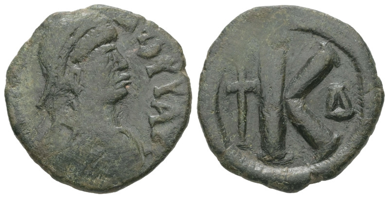 Justin I. AD. 518-527. AE Half Follis. 7.13 g. - 24.32 mm. Constantinople.
Obv.:...