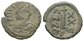 Justinian I. AD. 527-565. AE Decanummium. 2.43 g. - 17.87 mm. Perugia.
Obv.: DNIVSTI[NI-ANVSPPAVC]. Bust of Justinian I facing right with diadem, cuir...
