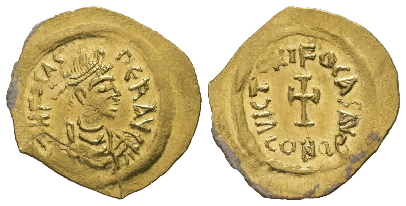 Phocas, AD. 602-610. AV Tremissis. 1.46 g. - 18.21 mm. Constantinople.
Obv.: DNF...