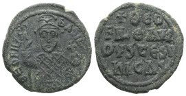 Theophilus, AD. 829-842. AE Half Follis. 4.80 g. - 22.60 mm. Constantinople.
Obv.: ΘEOFIL-bASIL. Crowned, three-quarter length figure of Theophilus fa...