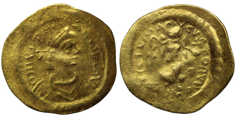Justinian I (AD 527-565). Constantinople
AV Tremissis (17mm, 1,46g)
Obv: D N IVS...