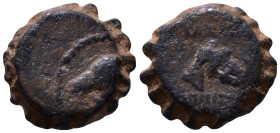 SELEUKID KINGDOM. Demetrios I Soter. 162-150 BC. Obv: Head of horse left. Rev: BAΣIΛEΩΣ ΔHMHTPIOY Head of elephant right. Æ Serrate 16mm, 4,49g