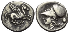 Akarnanien. Anaktorion.

 Stater (Silber). Ca. 350 - 300 v. Chr.
Vs: Pegasos nach rechts fliegend, zwischen den Beinen Monogramm.
Rs: Kopf der Ath...
