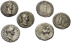 Römische Münzen - Lots. Kaiserzeit.


Lot (3 Stück, Silber): Denare des Domitianus (81 - 96 n. Chr.).

Zwei Stück mit Patina, fast sehr schön / s...