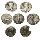 Römische Münzen - Lots. Kaiserzeit.


Lot (7 Stück, Silber): Denare des Traianus (98 - 117 n. Chr.), Marcus Aurelius (161 - 180 n. Chr.), Septimius...