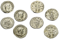 Römische Münzen - Lots. Kaiserzeit.


Lot (4 Stück, Silber): Antoniniane des Traianus Decius (249 - 251 n. Chr.) (3x) und Trebonianus Gallus (251 -...