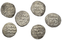 Islam - Lots.


Ayyubiden - Hauptlinie in Kairo.
al-Kamil Abu'l-Ma'ali Muhammad I. (615 - 635 H. / 1218 - 1238).

Lot (3 Stück, Silber): Dirham....