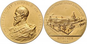 Bayern - München Vergoldete Medaille 1899 (v. Lauer) a.d. Allgemeine Deutsche Sportausstellung 
50,2mm 40,9g st