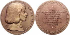 - Personen - Frank, Anne 1929-1945 Bronzegussmedaille o.J. (v. Wolfgang Günzel) mit Randpunze 20", Auflage 60 Stück. "
i. Orig. Etui 80,0mm ca. 210,0...