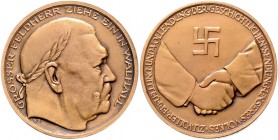 - Personen - Hindenburg, Paul v. 1847-1934 Bronzemedaille 1934 (v. BB = B. Bleeker) auf seinen Tod, i.Rd: BAYER. HAUPTMÜNZAMT 
36,0mm 21,8g st
