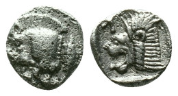 Mysia, Cyzicus Obol circa 450, AR . Forepart of boar l., behind, tunny. Lion’s head l. within incuse square. Reference: Condition: Very Fine

Weight...