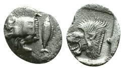 Mysia, Cyzicus Obol circa 450, AR . Forepart of boar l., behind, tunny. Lion’s head l. within incuse square. Reference: Condition: Very Fine

Weight...